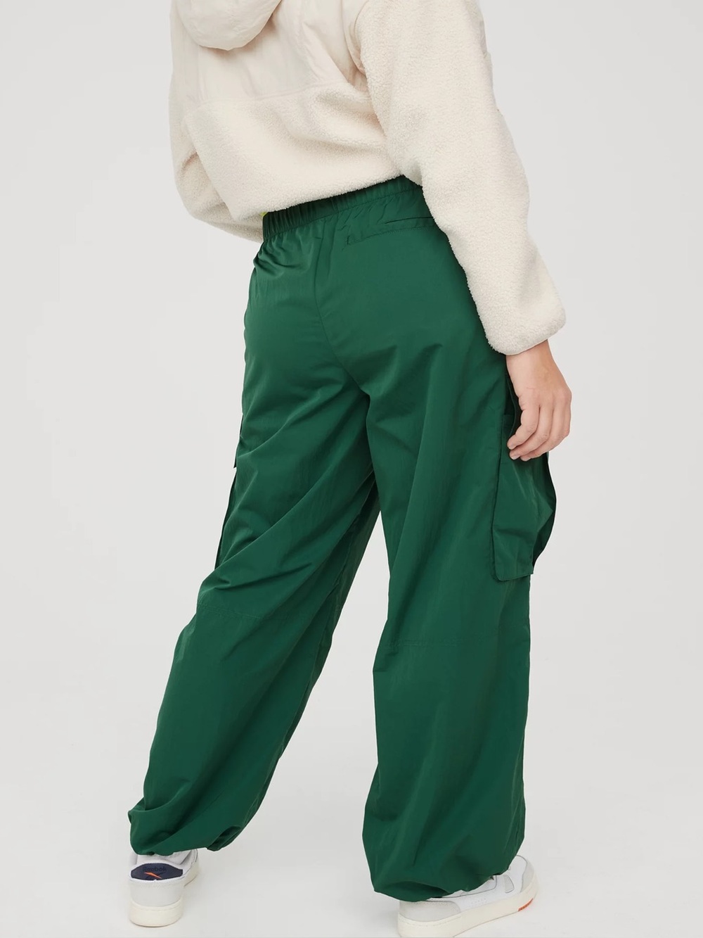 Aerie offline chill moves cargo pant - Picture 3 of 10
